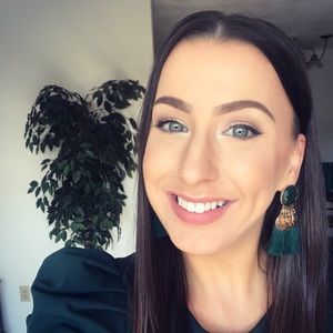 Meet your Posher, Toni